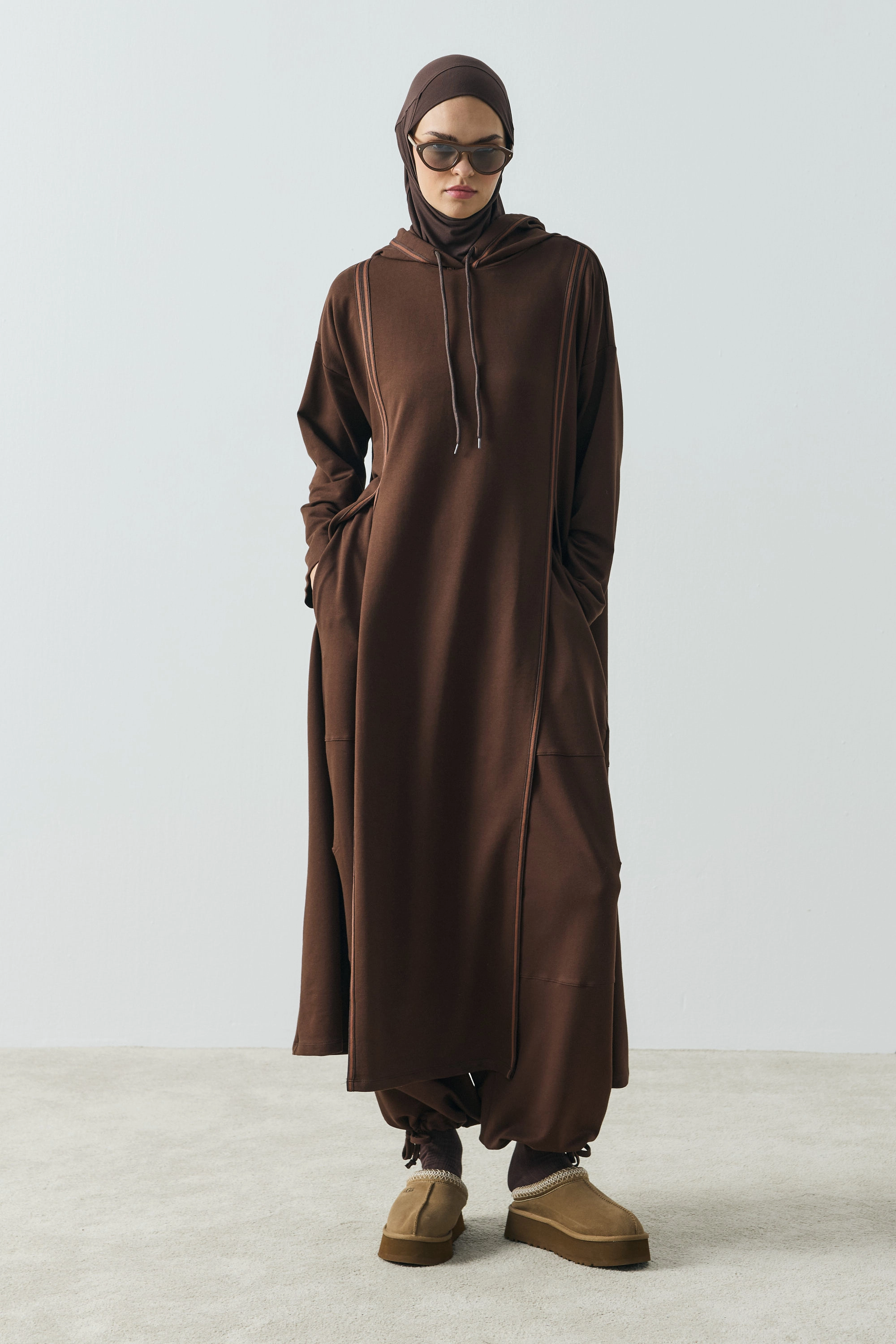 Qanu Colette Yırtmaçlı Sweatshirt Kahverengi 