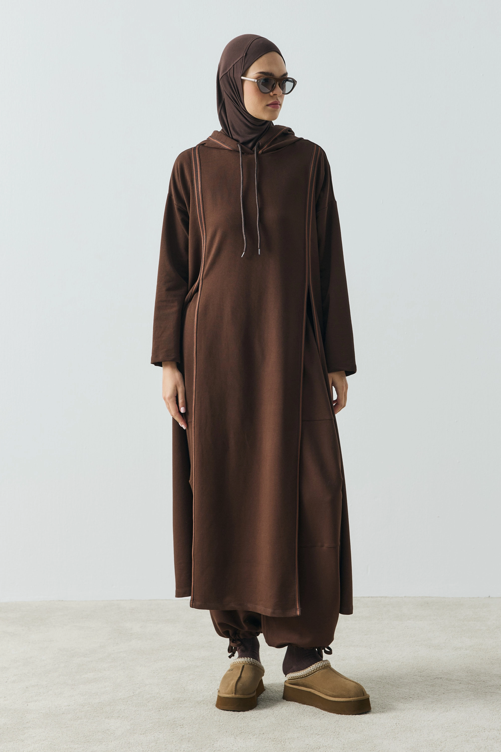 Qanu Colette Yırtmaçlı Sweatshirt Kahverengi 