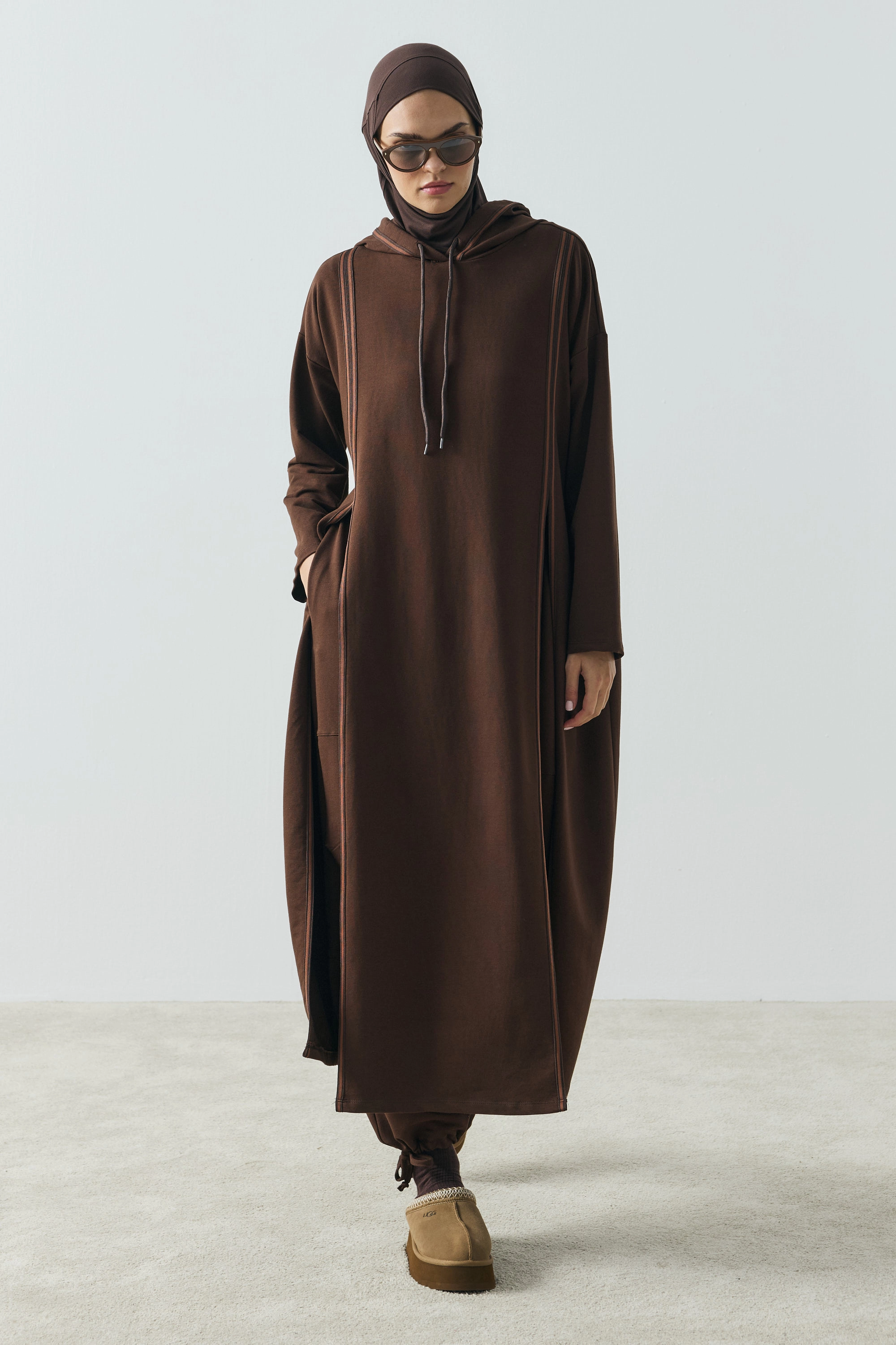 Qanu Colette Yırtmaçlı Sweatshirt Kahverengi 