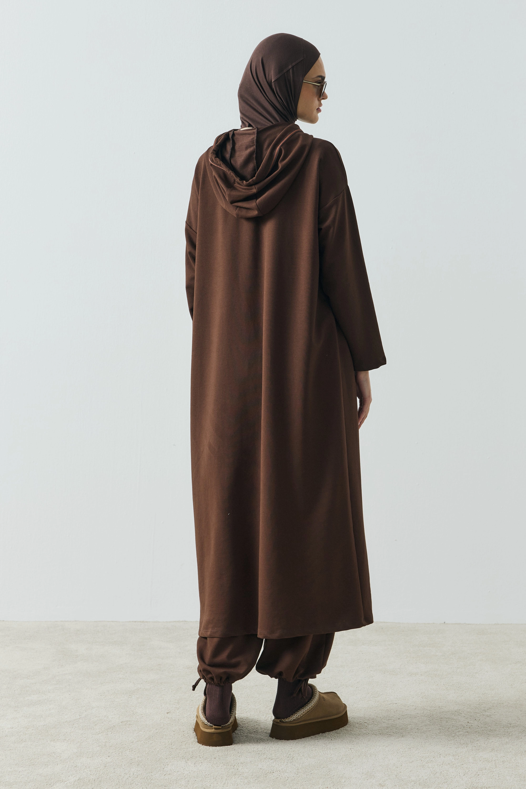 Qanu Colette Yırtmaçlı Sweatshirt Kahverengi 