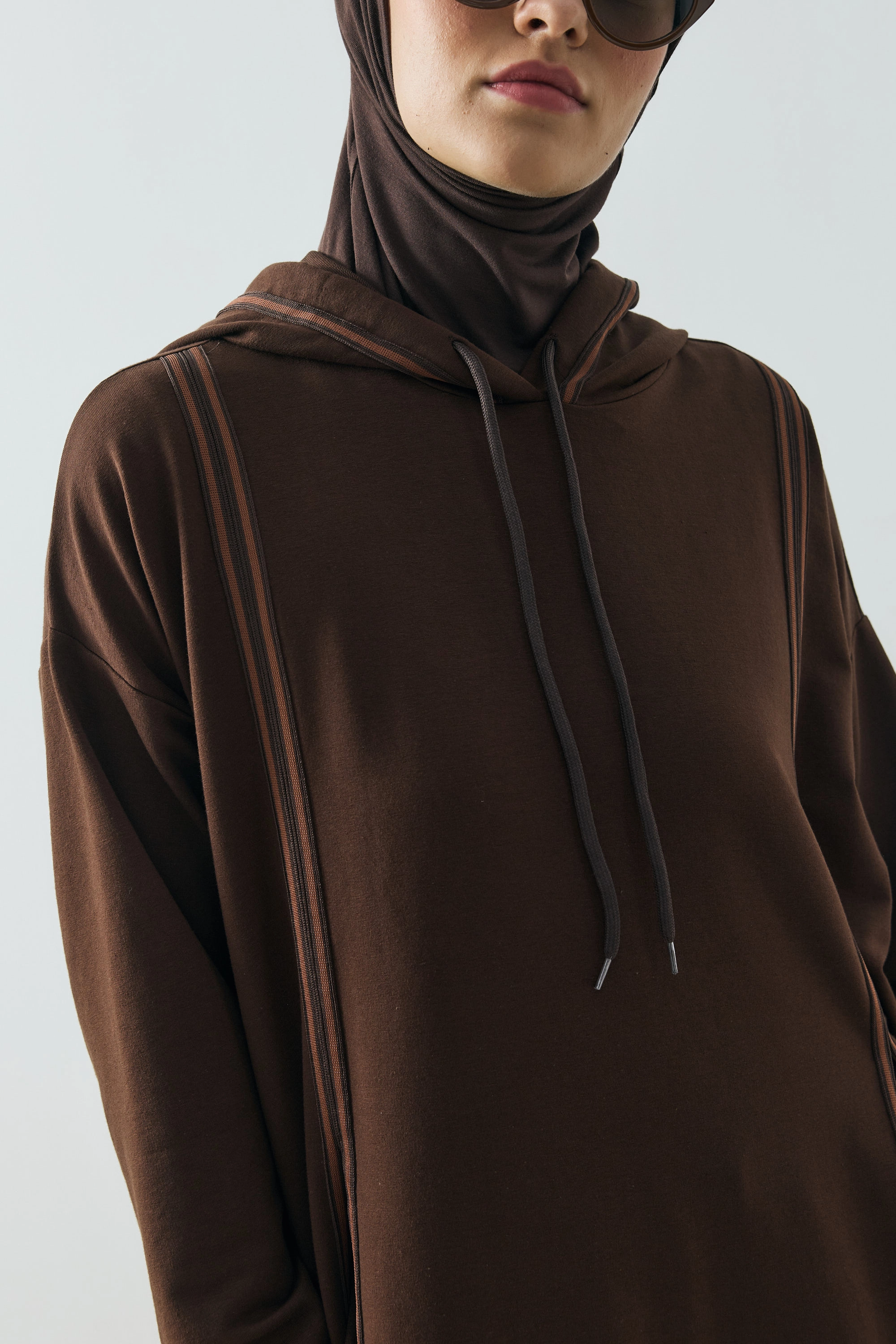 Qanu Colette Yırtmaçlı Sweatshirt Kahverengi 