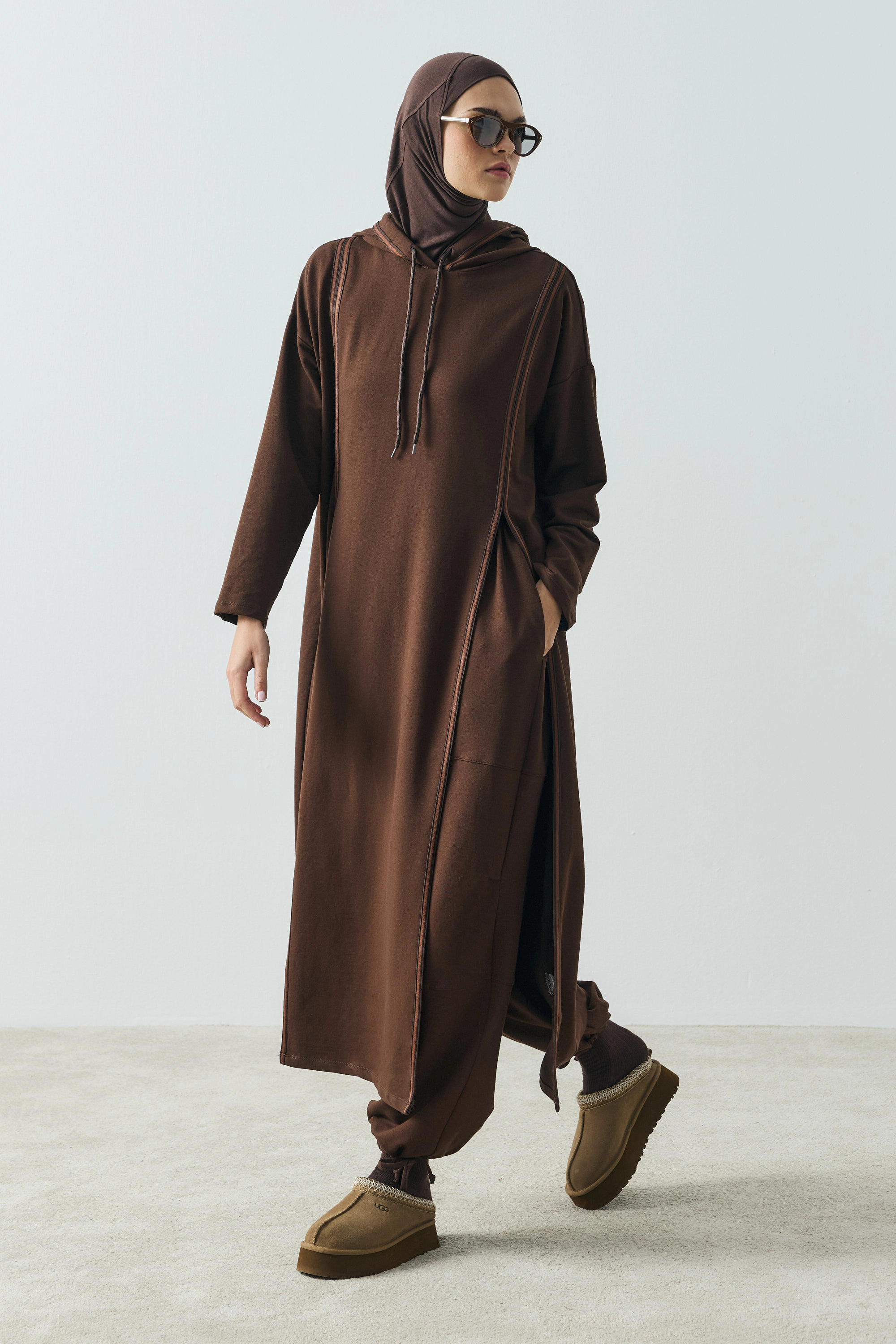 Qanu Colette Yırtmaçlı Sweatshirt Kahverengi 