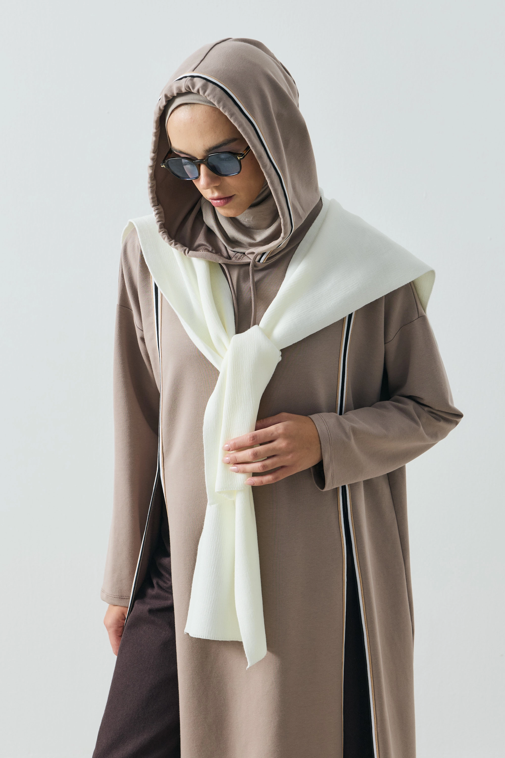 Qanu Colette Yırtmaçlı Sweatshirt Vizon