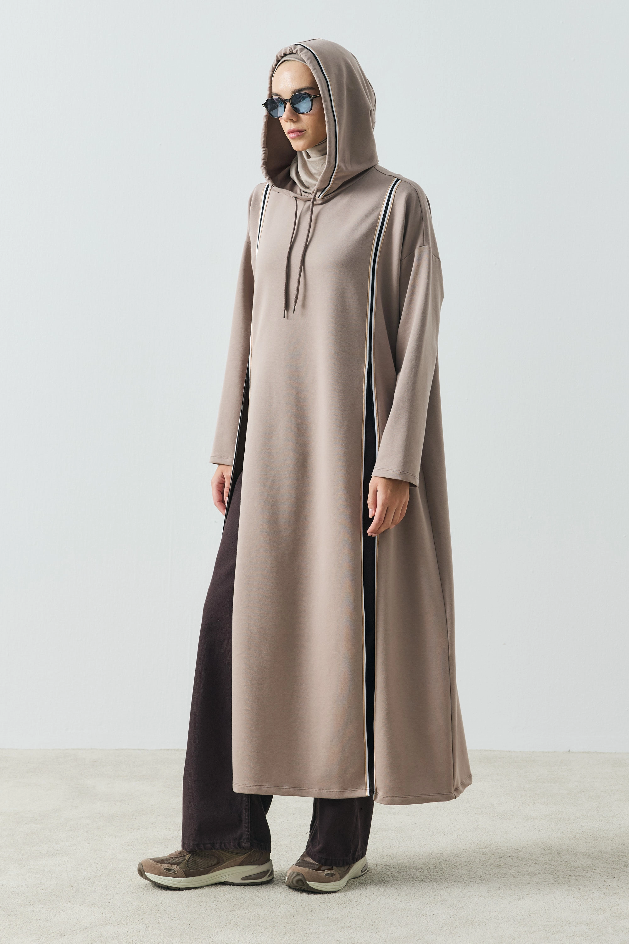 Qanu Colette Yırtmaçlı Sweatshirt Vizon